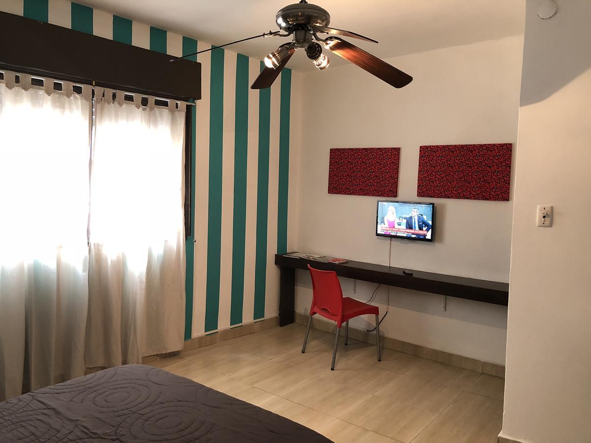Defensa 821 Bed And Breakfast Buenos Aires Esterno foto