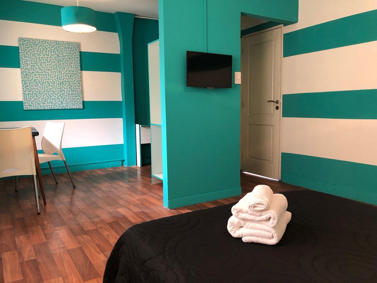 Defensa 821 Bed And Breakfast Buenos Aires Esterno foto