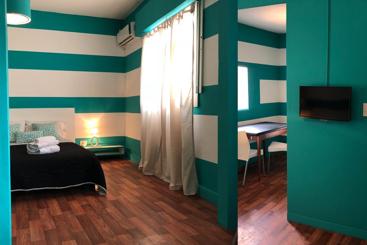 Defensa 821 Bed And Breakfast Buenos Aires Esterno foto