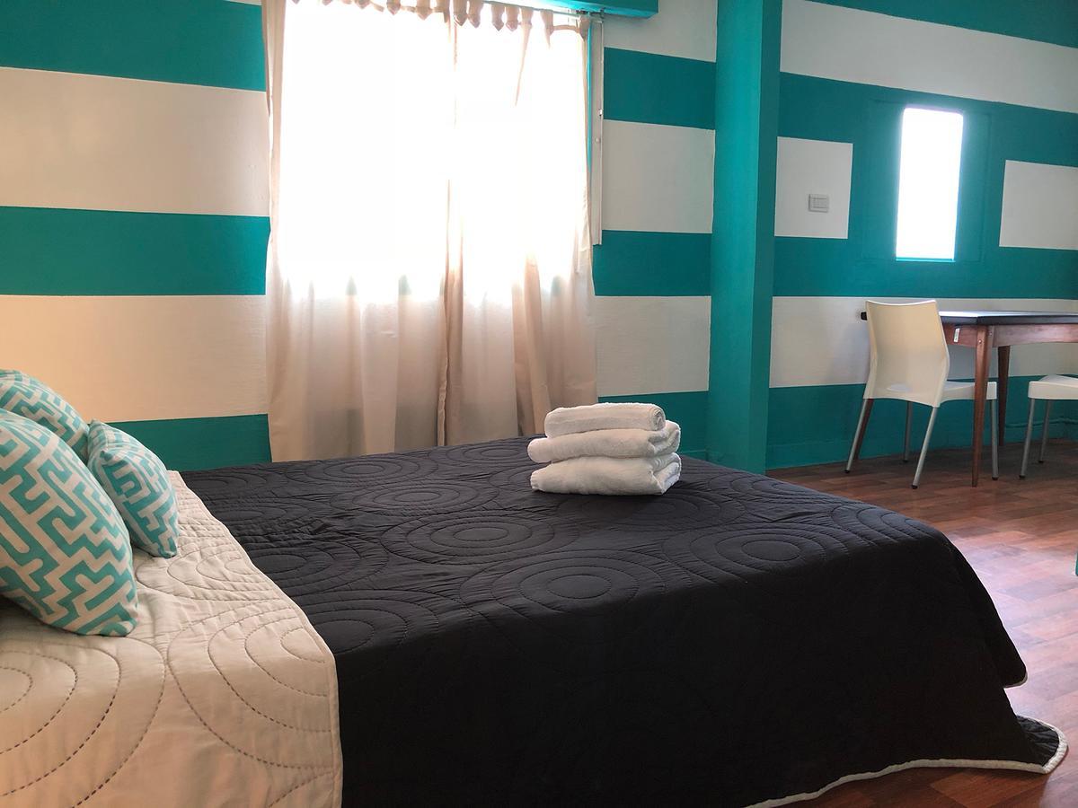 Defensa 821 Bed And Breakfast Buenos Aires Esterno foto
